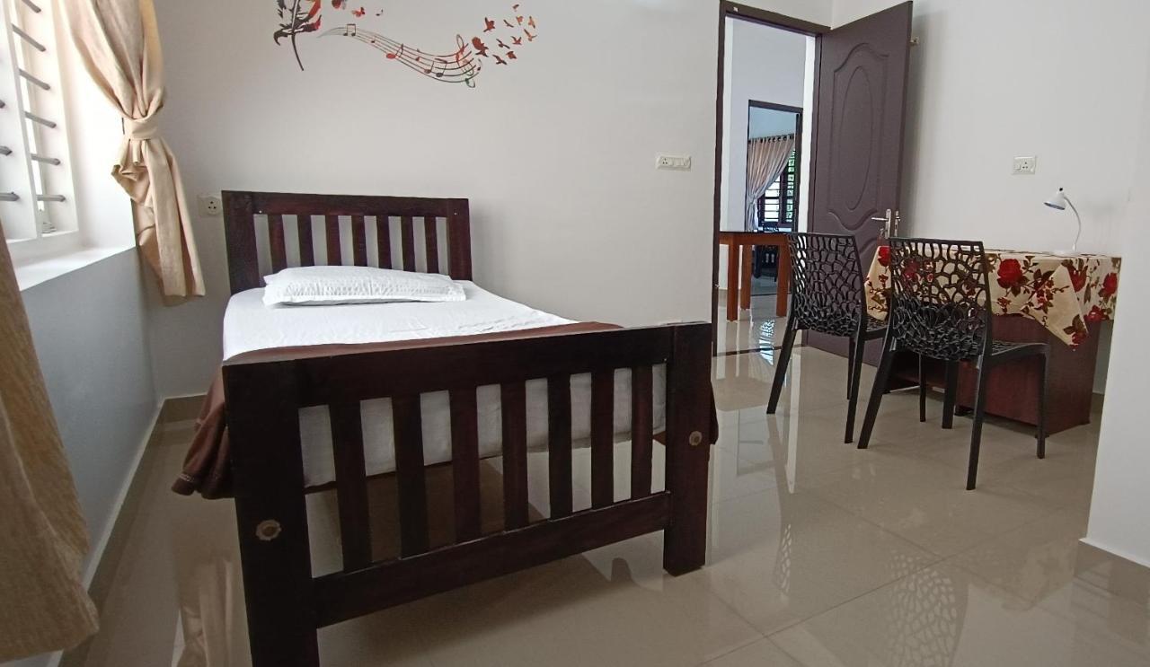Prakriti Homestay Fortkochi Air Conditioned Rooms Esterno foto